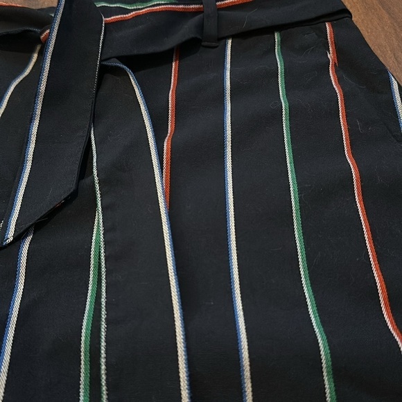 NWT Banana Republic 5” High Rise Navy Stripe Chino Dressy Shorts w/ Belt Size 6 - Picture 4 of 9